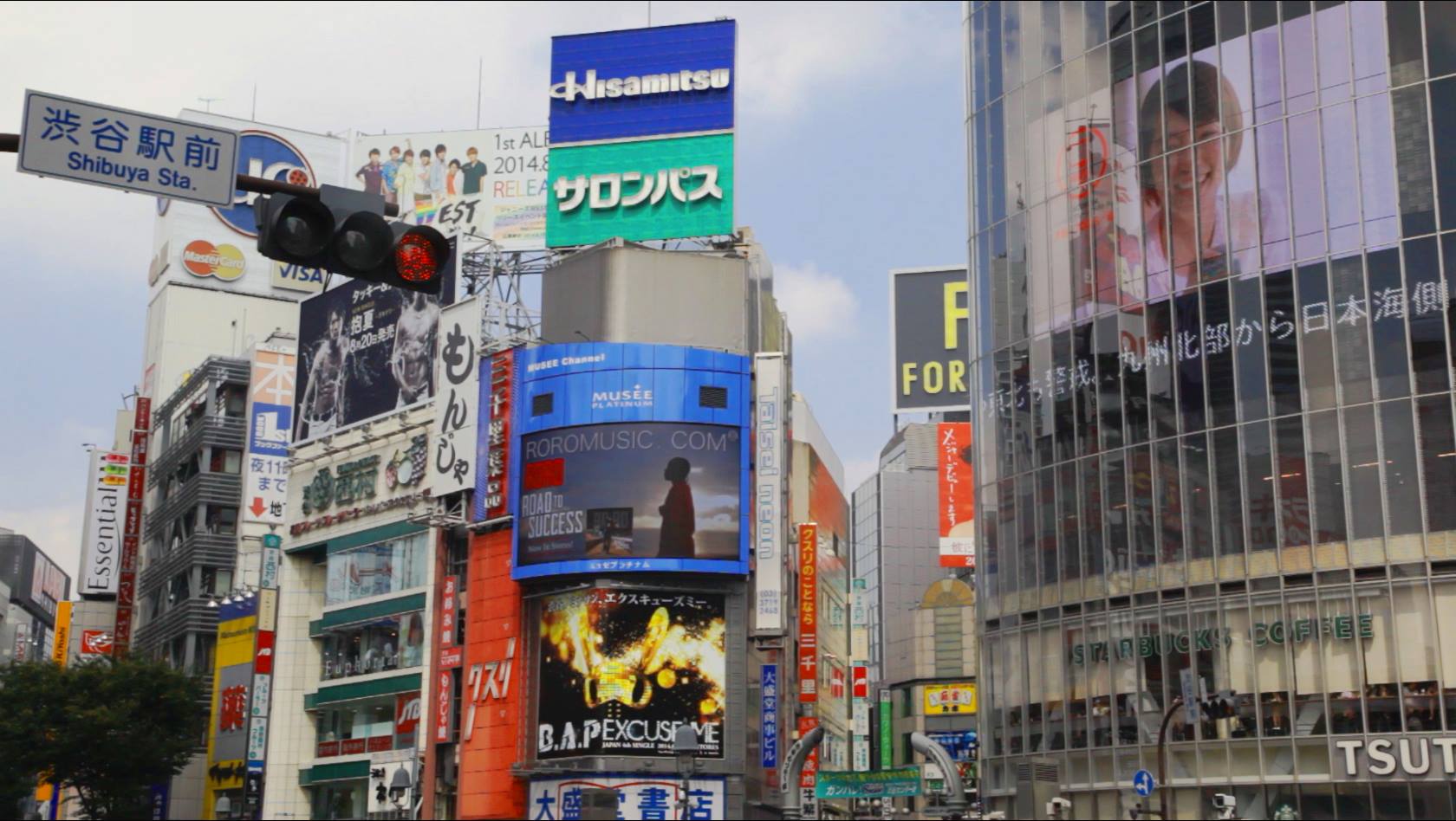 Roro billboard tokyo_3